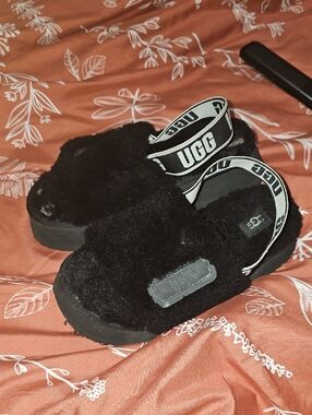 UGG Kids Black Fuzzy Slide Sandals with Branded Elastic Strap